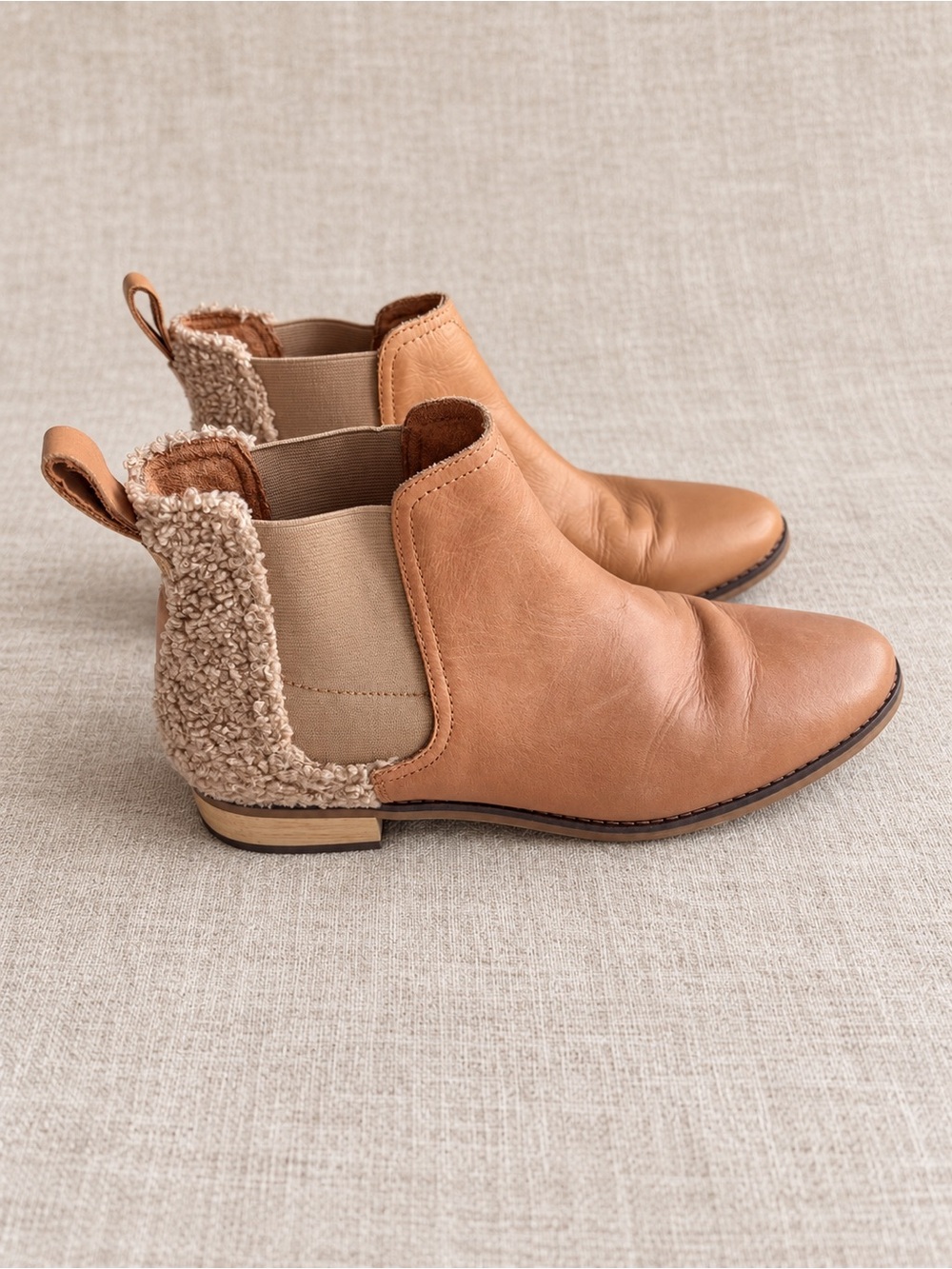 TOMS Ella Chelsea Boots Honey Tan Leather Sherpa Women’s 9W